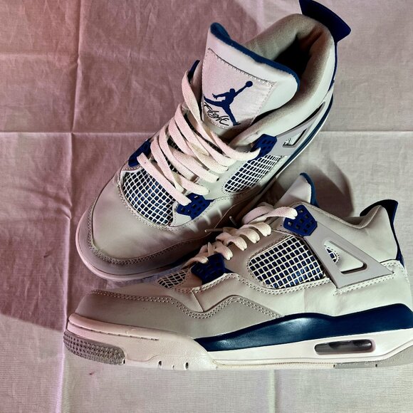 Air Jordan 4 Retro Military Blue 2024 size 8.5